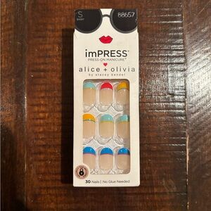 imPRESS Alice + Olivia Vibrant Press-On Nails